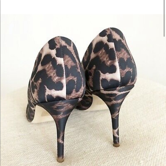 NWOT. J. Crew collection Elsie satin leopard pumps - Picture 3 of 4